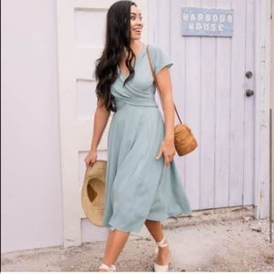 Gal Meets Glam Seraphina midi dress